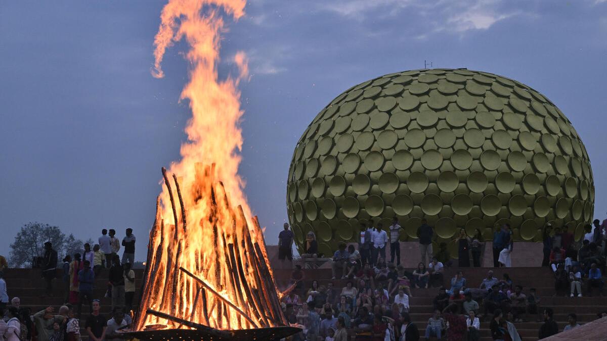 From universal township to national institution? The debate over Auroville’s INI tag